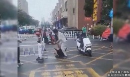 吉林爆料马路大爷视频,街头智慧引网友热议